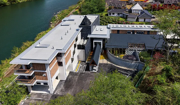 �Ό����C�i���[�z�e�������i�������j